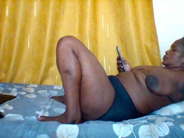 Queenafrica webcam