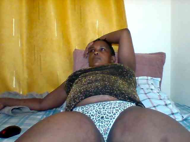 Queenafrica webcam