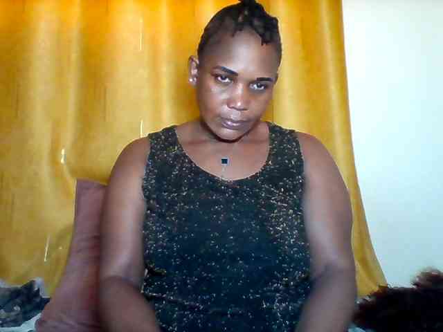 Queenafrica webcam