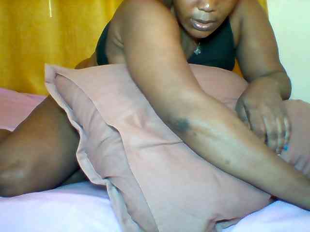 Queenafrica webcam