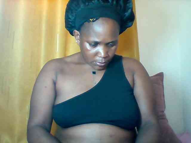 Queenafrica webcam