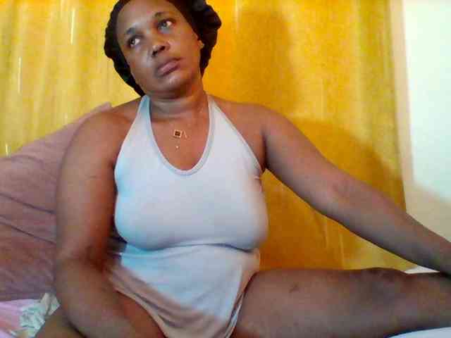 Queenafrica webcam