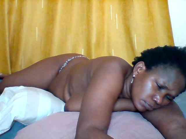 Queenafrica webcam