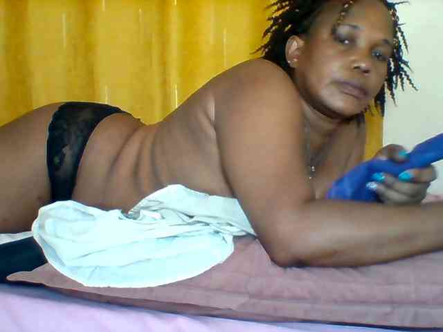 Queenafrica webcam
