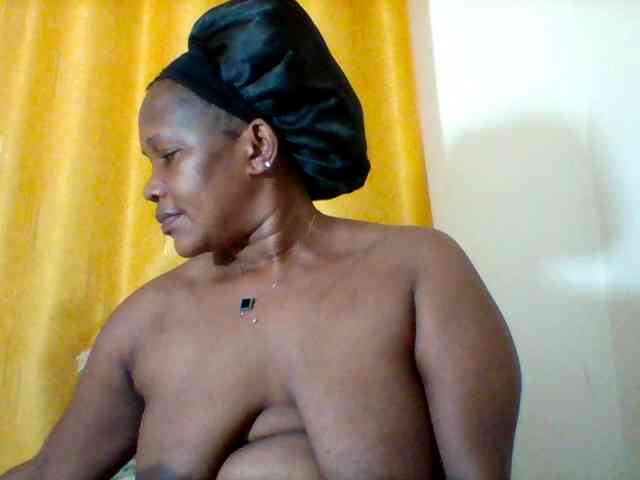 Queenafrica webcam