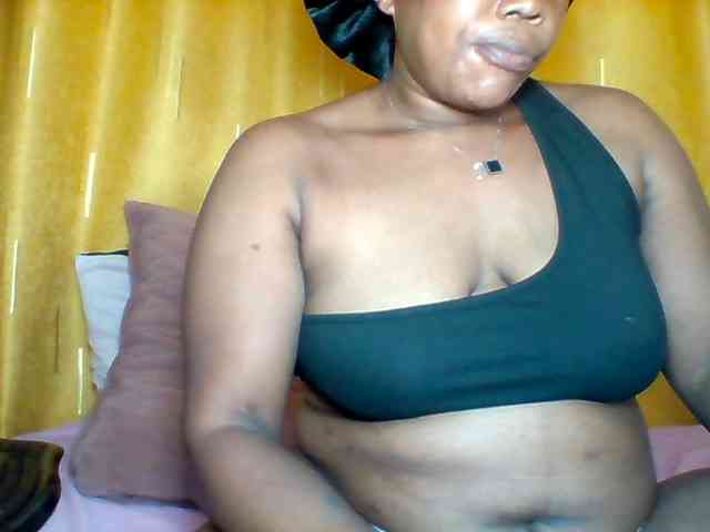 Queenafrica webcam