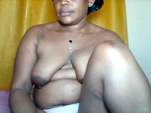 Queenafrica webcam