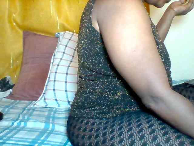 Queenafrica webcam