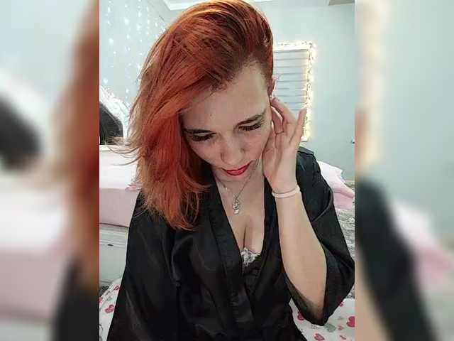 Kitteen's BongaCams show and profile