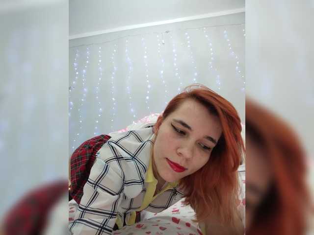 Kitteen's BongaCams show and profile