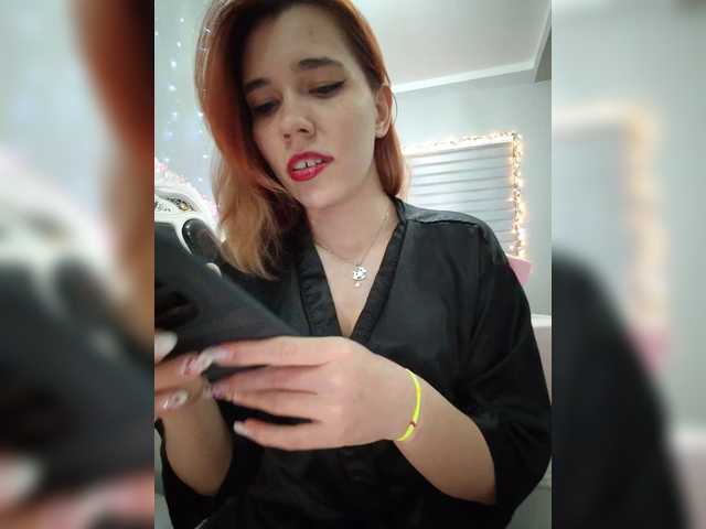 Kitteen's BongaCams show and profile