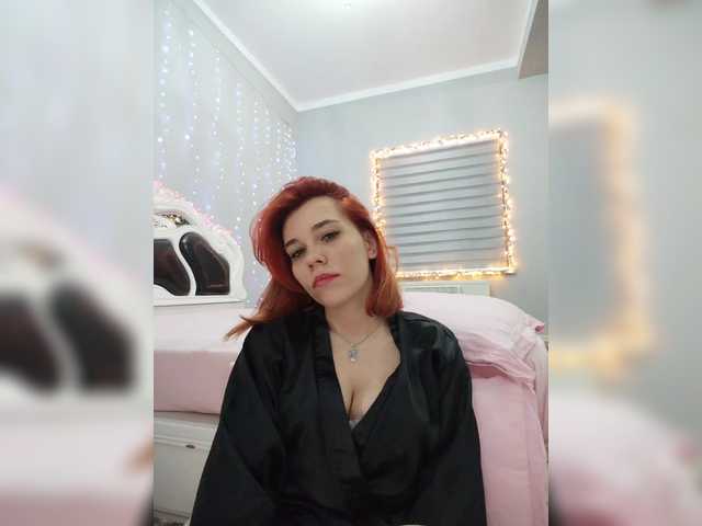 Kitteen's BongaCams show and profile