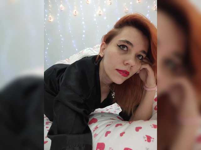 Kitteen's BongaCams show and profile