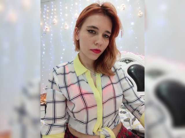 Kitteen's BongaCams show and profile