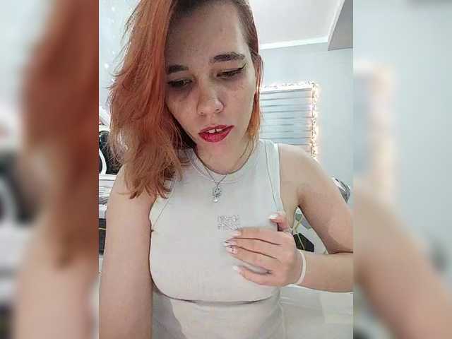 Kitteen's BongaCams show and profile