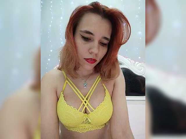 Kitteen's BongaCams show and profile