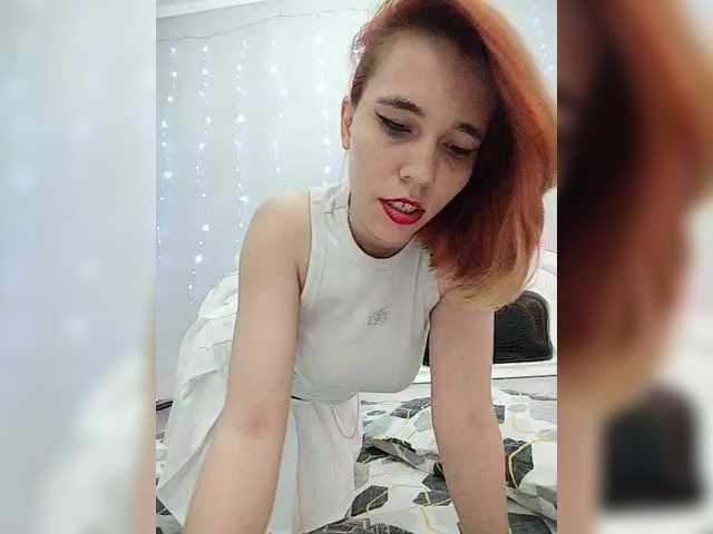 Kitteen's BongaCams show and profile