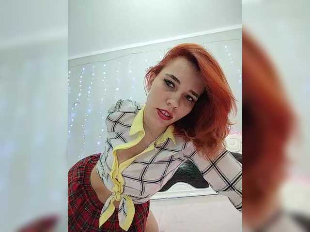 Kitteen's BongaCams show and profile