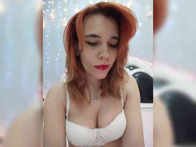 Kitteen Live Webcam on BongaCams