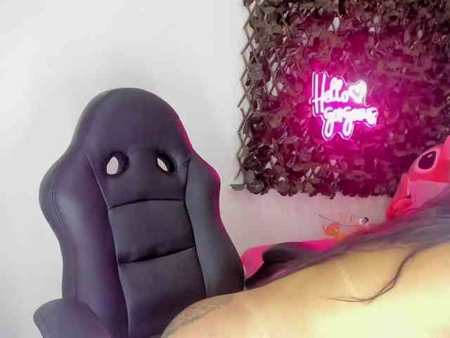 saraa-cortezz webcam