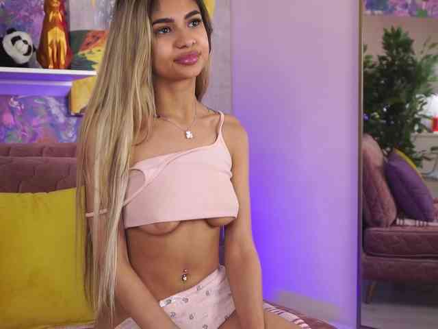 AshaYuva Live Webcam on BongaCams