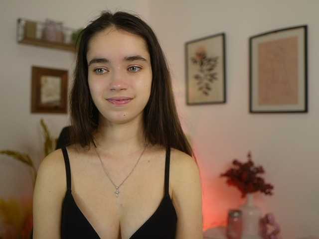 GiaPaige18's BongaCams show and profile