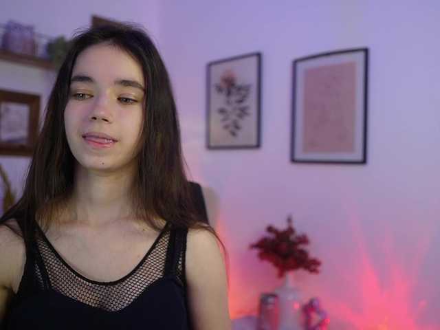 GiaPaige18's BongaCams show and profile