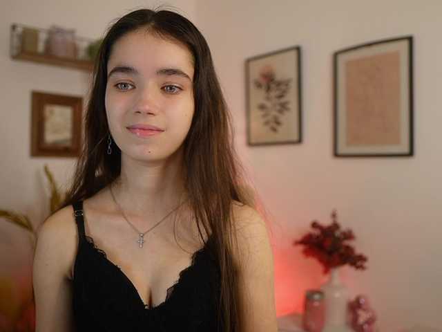 GiaPaige18's BongaCams show and profile