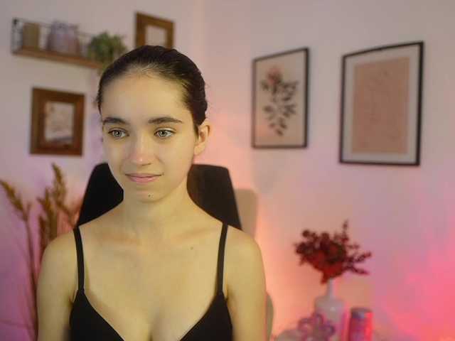 GiaPaige18 webcam