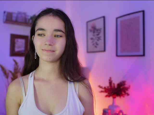 GiaPaige18 webcam