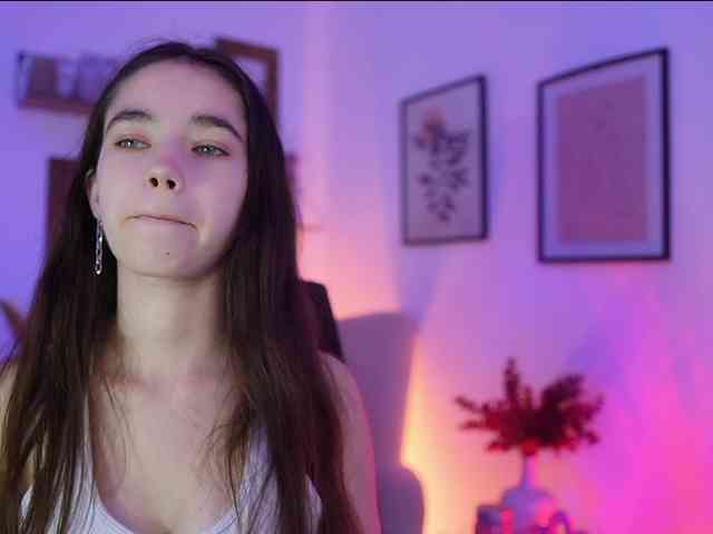 GiaPaige18 webcam