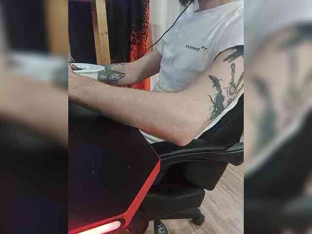 Vladiko9 Live Webcam on BongaCams