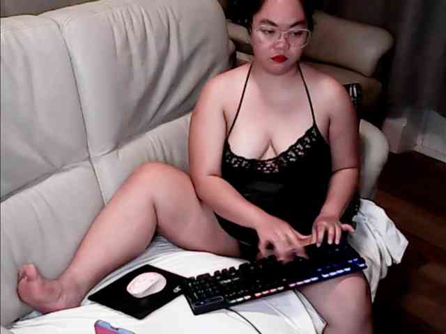 YannahBabe webcam