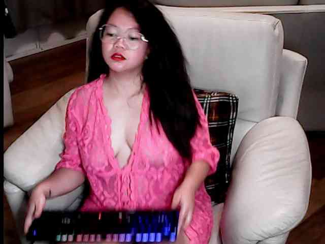 YannahBabe webcam