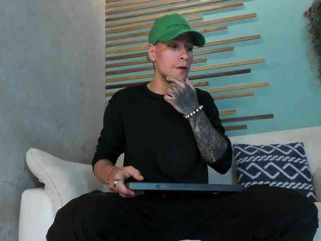 French-sexx Live Webcam on BongaCams