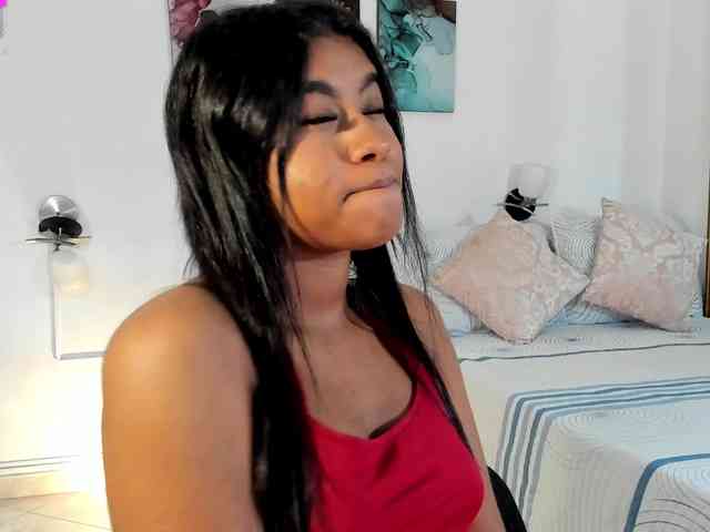 MelaniaRousse webcam