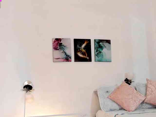 MelaniaRousse webcam