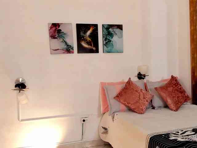 MelaniaRousse webcam