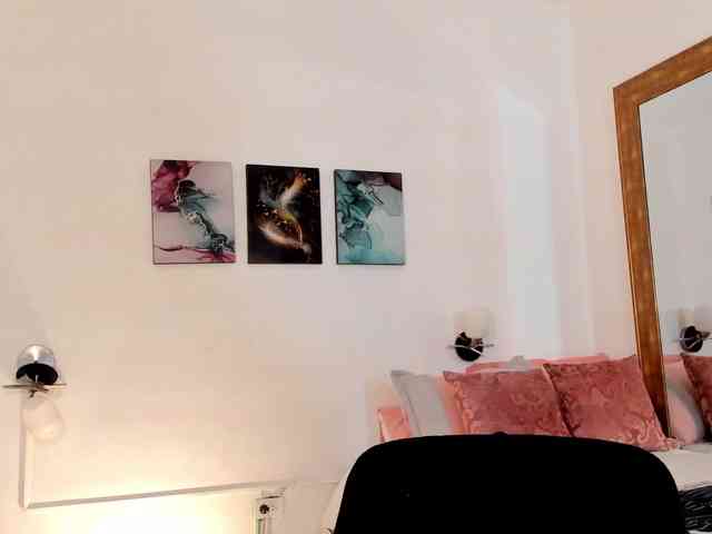 MelaniaRousse webcam