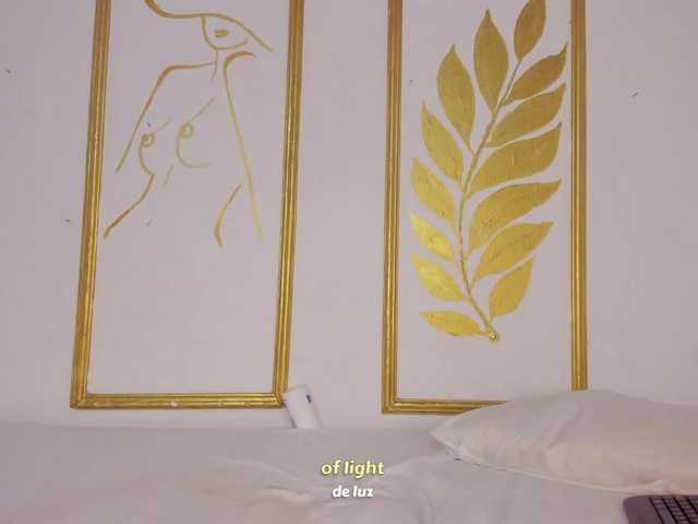 Juliette-1's BongaCams show and profile