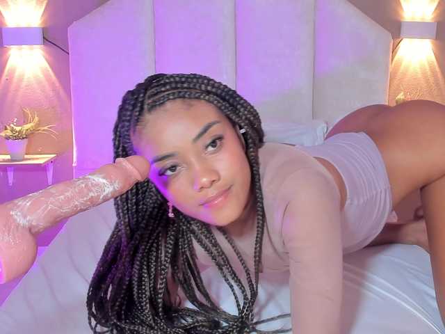 Juliette-1's BongaCams show and profile