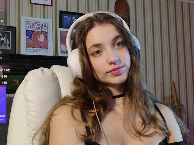  SarahSupershy chat room