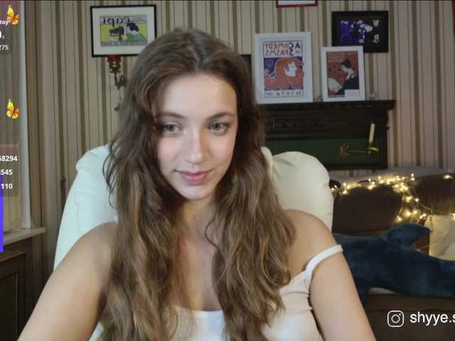 sarahsupershy from BongaCams is Freechat