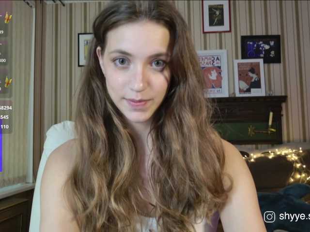 sarahsupershy from BongaCams is Freechat