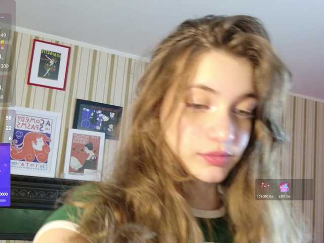 SarahShy webcam