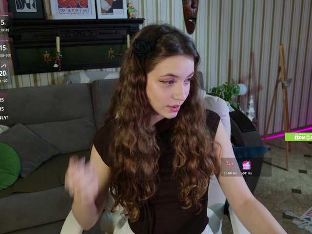 SarahSupershy live cam