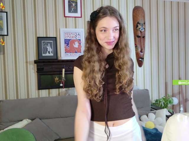 SarahSupershy live cam