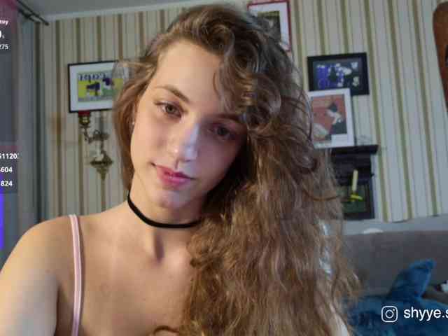 SarahShy webcam