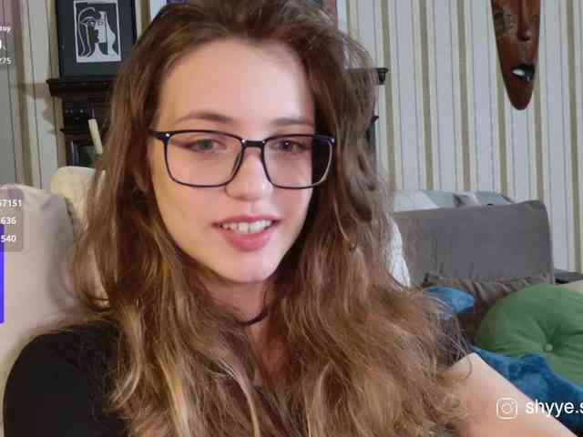 SarahShy webcam