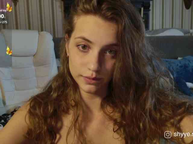 SarahShy webcam